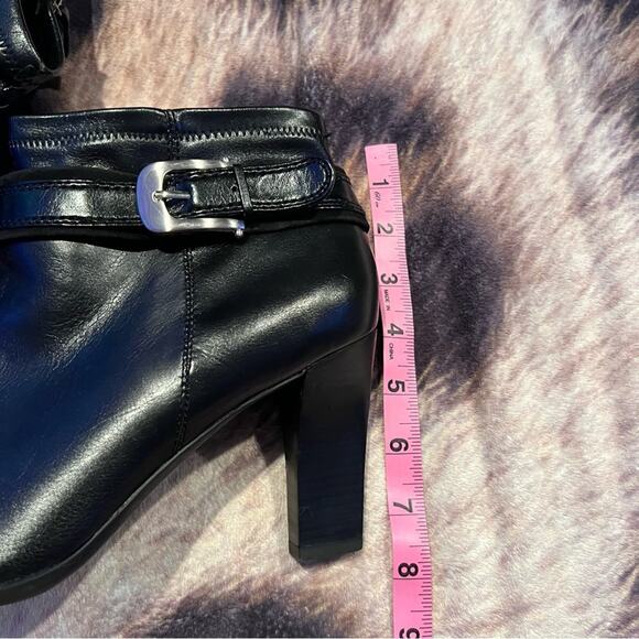 Franco Sarto Black Leather Heeled Ankle Boots Size 10 - Picture 4 of 10